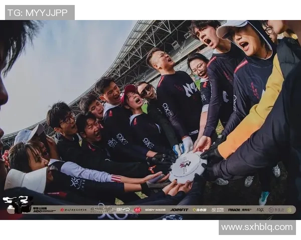 南京飞盘队在极限运动联赛中的默契配合与战术分析